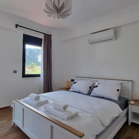 Melos Villa *